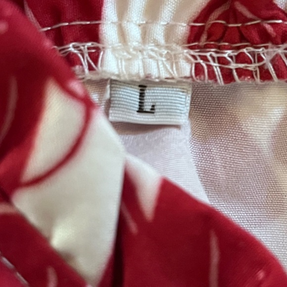 Red Heart Top Size Large - Picture 8 of 10